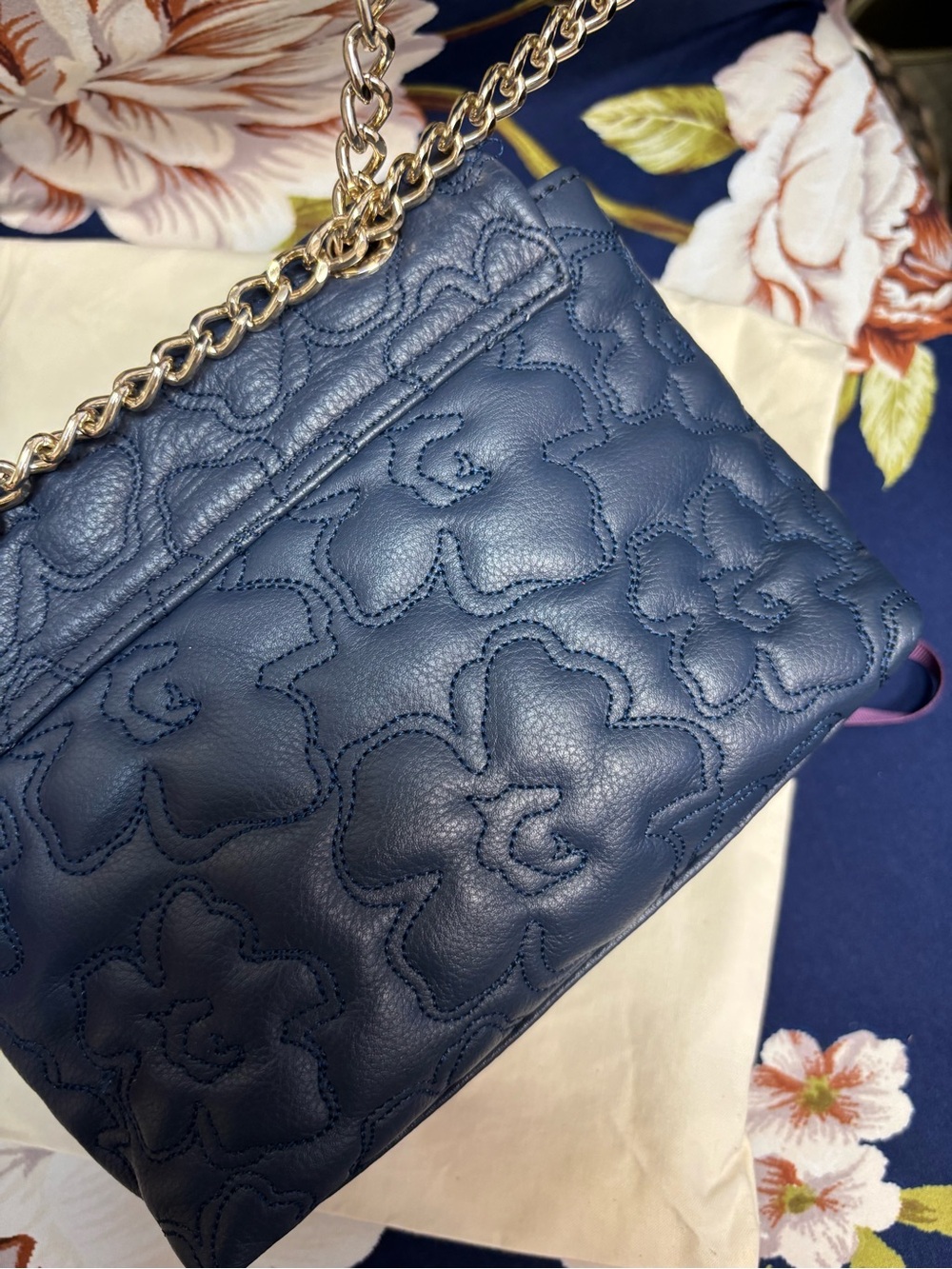 Ted Baker Ayshana Magnolia Quilted Mini Crossbody Bag Navy Blue Leather - Picture 3 of 11